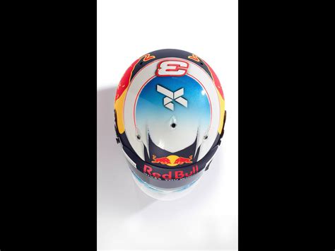 Order an officially licensed celebrate your teams performance with the 9fifty team cap for 2021, featuring mclaren logo on. Daniel Ricciardo's helmet for season 2017