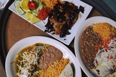 Cheap margaritas and the famous beto's combo plate (with shrimp, chicken fajita, sausage, & beef) make this a great place for everyone to enjoy. Mexican Restaurant Nearby Austin | Best Hotel Apartments