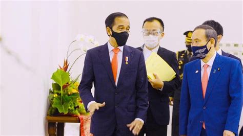 Permasalahan dalam teks berita dibahas guna memanfaatkan keberadaan bahasa indonesia dalam menempatkan diri sebagai cerminan sikap bangsa 1. Hal Penting & Urgen Ini Dibahas Jokowi dengan Perdana ...