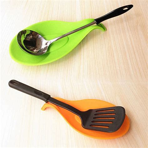 2016 New Multifunction Kitchen Heat Resistant Silicone Spoon Rest