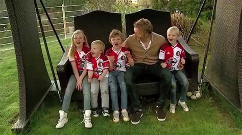 Toda la información de kuijt (dirk kuijt), jugador del feyenoord en la temporada 2016 en as.com. Dirk Kuyt - Terug op Zuid (Preview) - YouTube