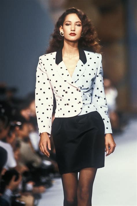 Chanel Runway Show Ss 1988 By Lagerfeld Couture Fashion Runway