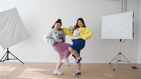 South Koreas Plus Size Women Break The 48kg Myth Youtube