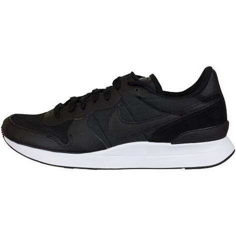 Nike sportswear trainingsanzug herren schwarz/weiß (bv3030 010) größe: Nike Sneaker Internationalist LT17 schwarz/weiß - hier ...
