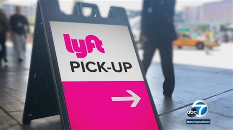 Lyft Drivers And Passengers Are Suing The Ride Share Company Over