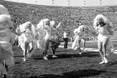 26 Amazing Pictures From The First Super Bowl Ever Kansas City Chiefs
