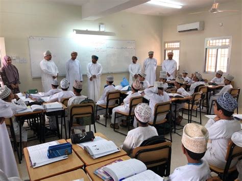 الموقع الرسمي لوزارة التربية والتعليم في دولة الإمارات العربية المتحدةمحدد حالياً. وكيل وزارة التربية والتعليم للتعليم والمناهج يتابع تدريس ...