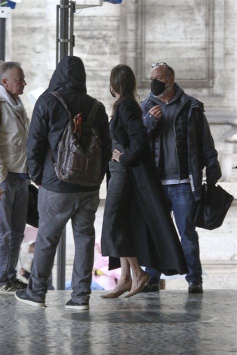 Angelina Jolie Spotted In Rome Under Heavy Rain 42 Gotceleb