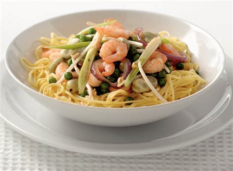Noedels met garnalen en tuinbonen recept Allerhande