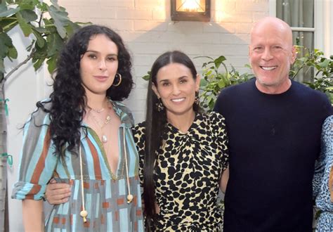 demi moore and bruce willis daughter rumer announces pregnancy shemazing