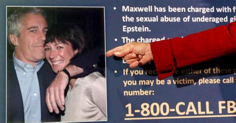 It actually feels like it might be over a week since i posted a new story about ghislaine maxwell and jeffrey epstein, but this is a 'good' one so it's probably been worth the wait. Ghislaine Maxwell, spunta una foto con Kevin Spacey sul ...