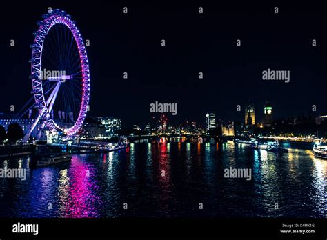 Unit London Eye At Night Stockfotos Und Bilder Kaufen Alamy