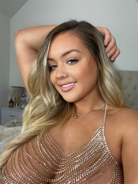 Tw Pornstars Chloë ️💙 The Most Retweeted Pictures And Videos For The Year