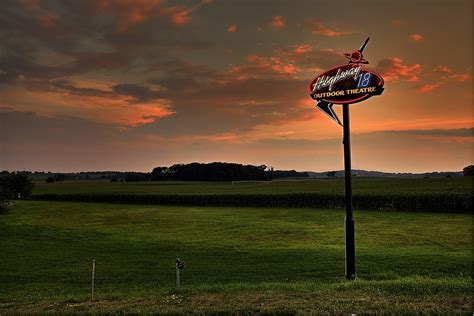 Griffith ln, which is off commerce parkway. HIGHWAY 18 DRIVE-IN MOVIE THEATER / JEFFERSON, WI | ©JAY ...