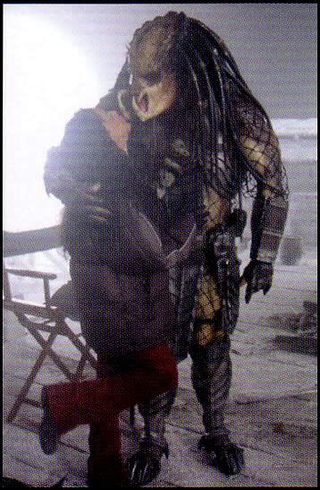 Scar And Alexa Kiss By Reinagitana On Deviantart Predator Movie Predator Alien Predator Artwork