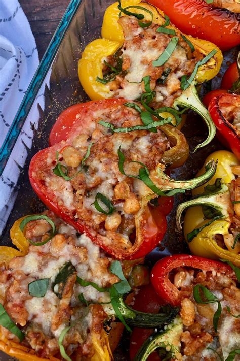 Vegetarian Stuffed Peppers In 2021 Vegetarian Stuffed Peppers