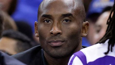 Kobe Bryant Signs New 2 Year Contract With Lakers
