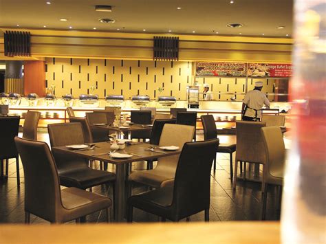 Luxury family hotels in penang. Penang 24-hour food tour