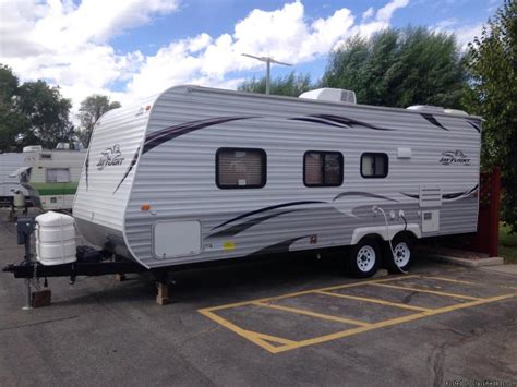 The grey wolf 26dbh features large double bunks, located in their own private room. 26 Foot Jayco Trailer RVs for sale