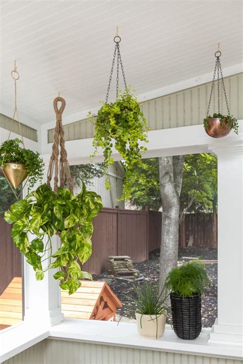 Low Budget Porch Makeover Ideas For Summer Hgtvs Decorating And Design