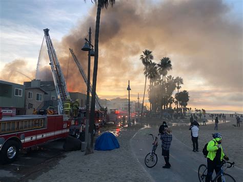 Photos Venice Fire Spread From Homeless Encampments To Building
