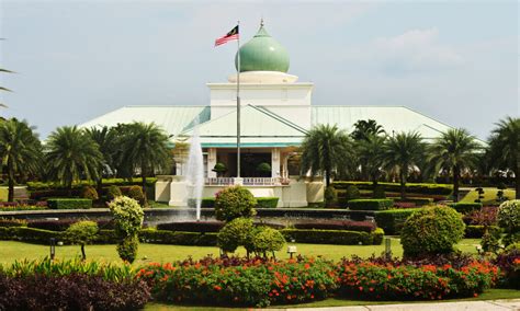 Selamat datang ke perbadanan putrajaya. Kompleks Seri Perdana - Pejabat Perdana Menteri Malaysia