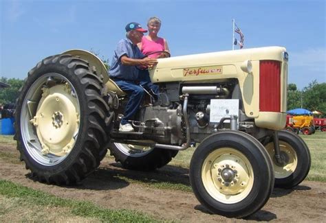 Ferguson 40 Tractors Vintage Tractors Massey Ferguson Tractors