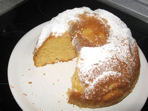 Amaretto- Rührkuchen mit Öl
