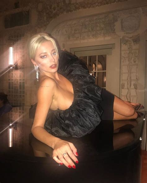Caroline Vreeland Nude For Elle 12 New Photos The Fappening