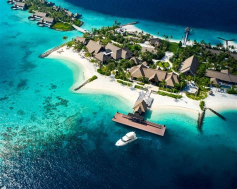 Waldorf Astoria Maldives Resort Is Total Summer Goals
