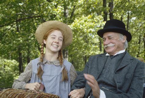Revisit the lucy maud montgomery classic and explore the world of avonlea with exclusive materials and behind the scenes only available the anne of green gables series encompass 13 hours of period drama. Anne of Green Gables
