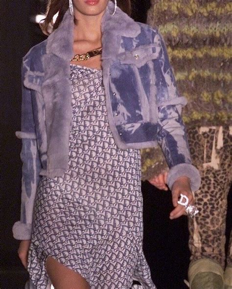 Dripping In Dior Fashion 00s Fashion 90s Runway Fashion