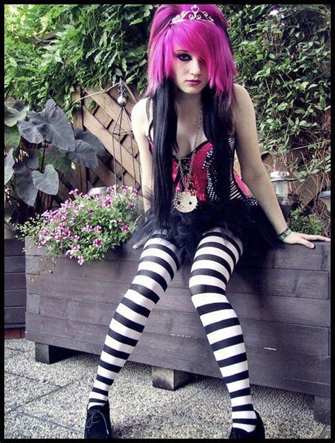 12 Emo Style Clothing Fashion Terpopuler