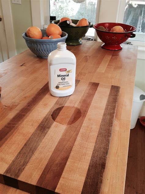 I made a quite simple bread board with a customized minimize information so you possibly can minimize each skinny and thick slices. The Easiest DIY Project — Rejuvenating a Dry Cutting Board