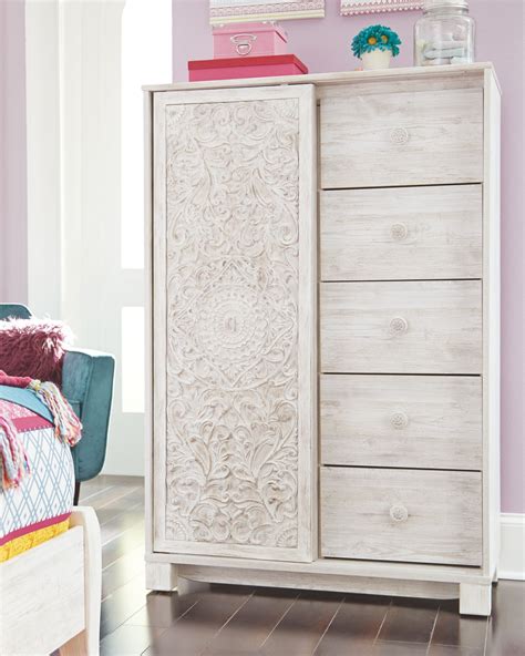 Wowing with bohemian touches and a distressed whitewash finish, this collection is rich with possibilities. Paxberry Whitewash Dresser, Mirror, Dressing Chest, Full ...