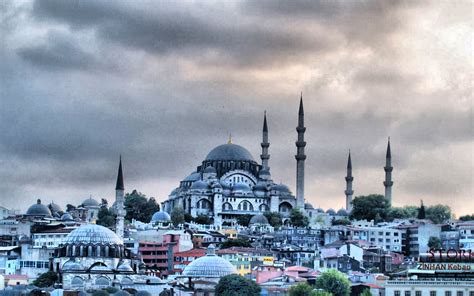 Istanbul is the largest city in turkey, with a population of almost 14 million people. Süleymaniye Mosque - Istanbul (Turkey) - World for Travel