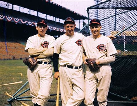 Up until 1936, the uniform regulations dealt mainly with tidying up loose ends of the original 1920 the response to the shoulder straps was lukewarm, but the red piping received a decided thumbs. Classic Threads: Cincinnati Reds | Page 4 of 9 | Baseball ...