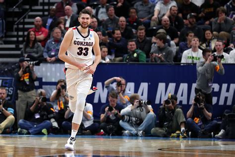 You will find information on schedules, game results, the players, the basketball staff, and much more. Gonzaga Basketball: 2019-20 keys to beat Oregon in Battle ...