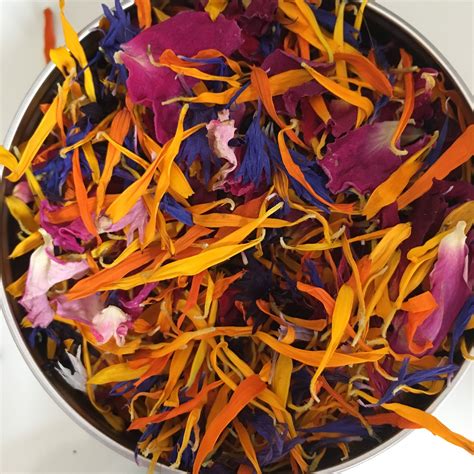 This is a list of edible flowers. Maddocks Farm Organics dried edible flowers. Hand ...