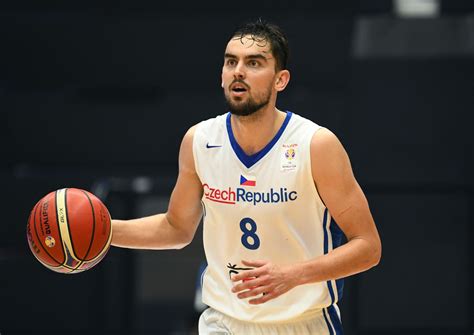 Chicago Bulls Tomas Satoransky Proving Worth With Czech Republic