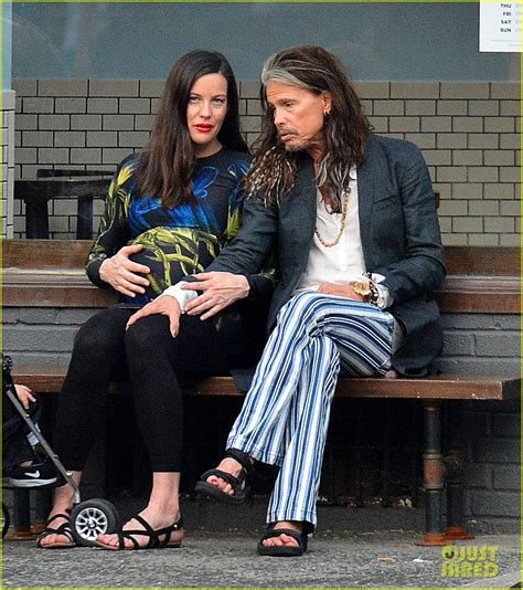 Liv Tyler Gets In Father Daughter Bonding With Dad Steven Tyler Photo 3690329 Liv Tyler