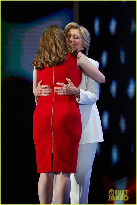 Chelsea Clinton Introduces Mom Hillary With Dnc Speech Video Photo 3720536 Chelsea Clinton