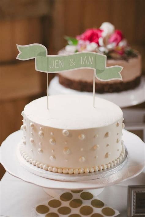 Full course free with your membership. Wedding Cake Topper | Polka dot wedding cake, Wedding ...