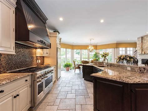 Kitchen floor tiles are not only used in our homes but are also used commercially in industries and restaurants. Kitchen Tiles | Pictures of Best Backsplash & Floor Tiles