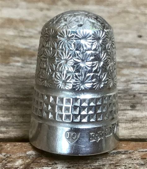 Silver Thimble Hallmarked In Chester 1910 Robert Pringle And Sons Ref