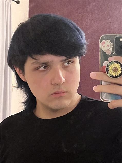 Big Ham The Biggest On Twitter Blue Hair And Pronounce Who Wanna Kiss An Emo Bitch