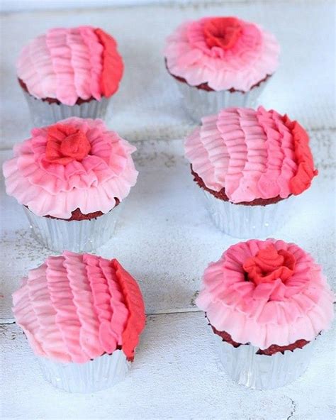 Diy Pink Ombre Ruffle Cupcakes For Valentines Valentines Cupcakes