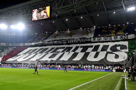 Der name alte dame leitet sich von zwei unübersehbaren eigenschaften ab: da bordo campo - Picture of Juventus Stadium, Turin ...