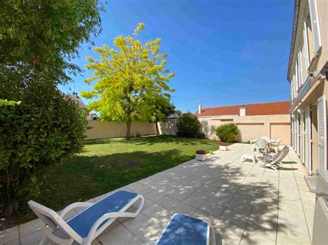 Voici nos plans de maison à étage avec garage & cottage avec garage. Maison individuelle de 190 m² avec garage et terrain de 500 m² environ | L'Immo Varenne | ☎ Tel ...