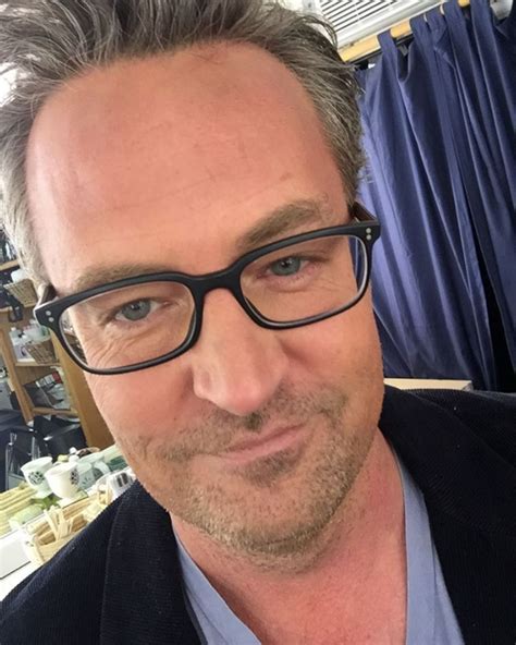 I would really love to be married to him! Matthew Perry Is Looking For A New Relationship Online - Chart Attack